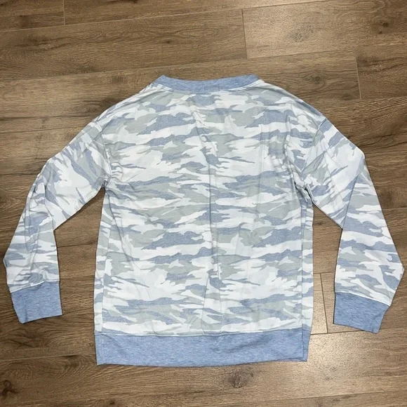 Splendid Size Medium Sweater - Picture 6 of 6